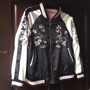 REVERSIBLE FLORAL EMBR. BOMBER JACKET!